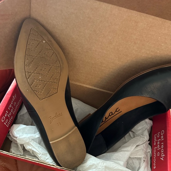 Zodiac black flats - Picture 2 of 3